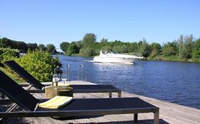 Riverside holiday home near Amsterdam